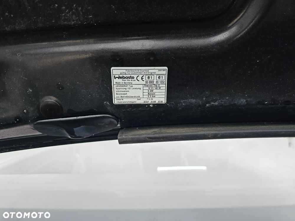 Audi A8 6.0 L Quattro - 12