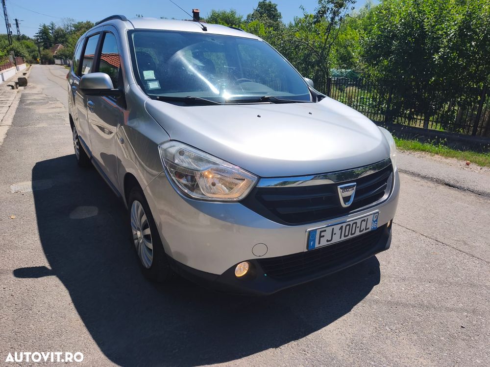 Dacia Lodgy dCi 90 Essential - 1