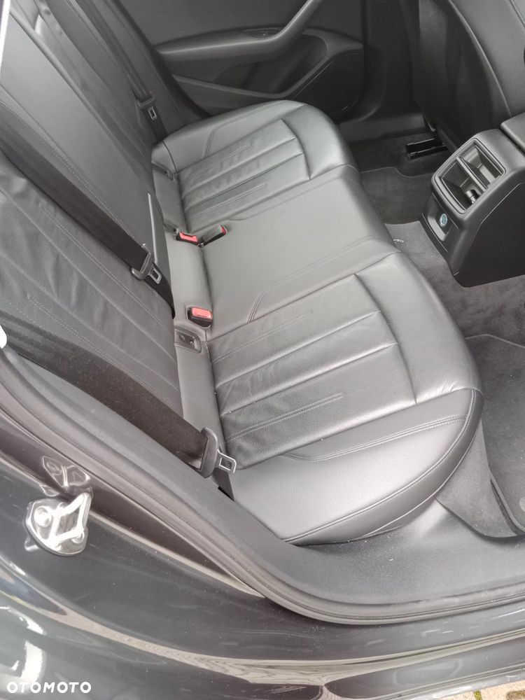 Audi A4 Avant 2.0 TDI - 13