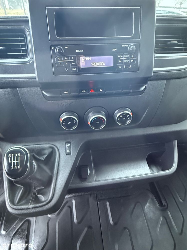 Renault Master - 15