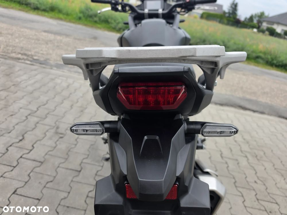 Honda XL - 17