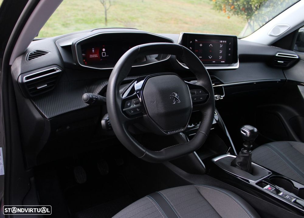 Peugeot 2008 1.2 PureTech Allure - 6