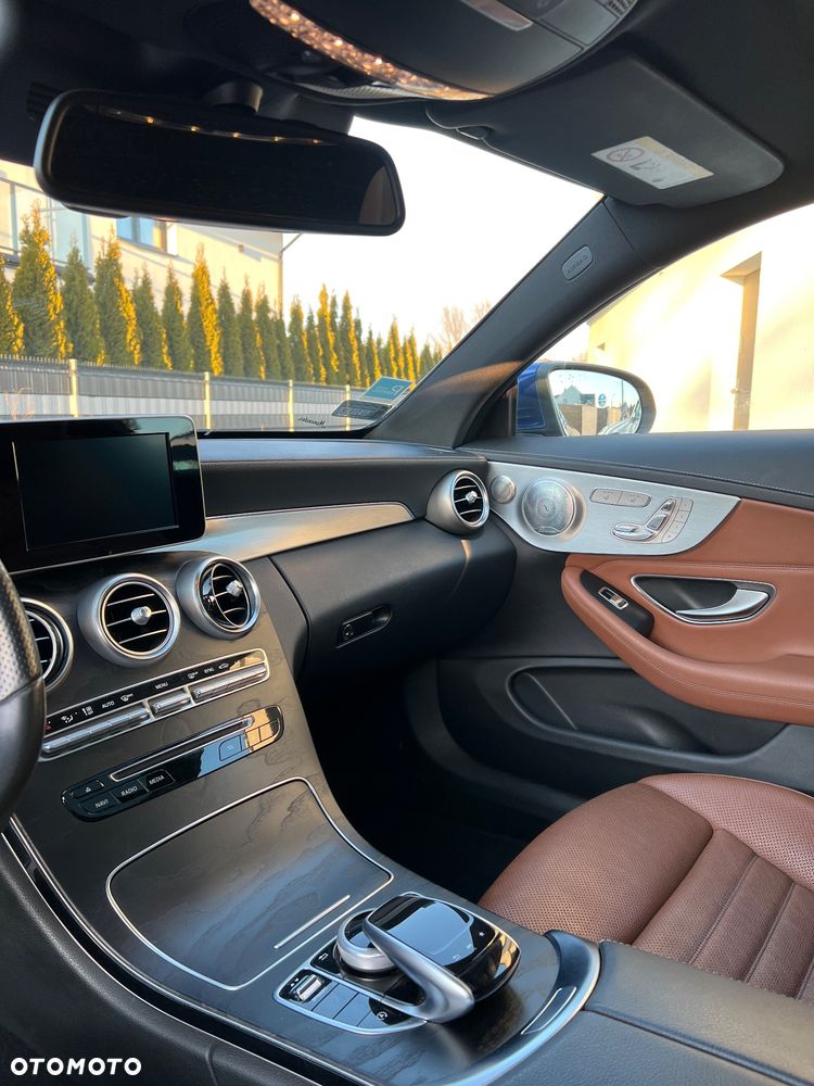Mercedes-Benz Klasa C 250 d 4-Matic 9G-TRONIC - 17