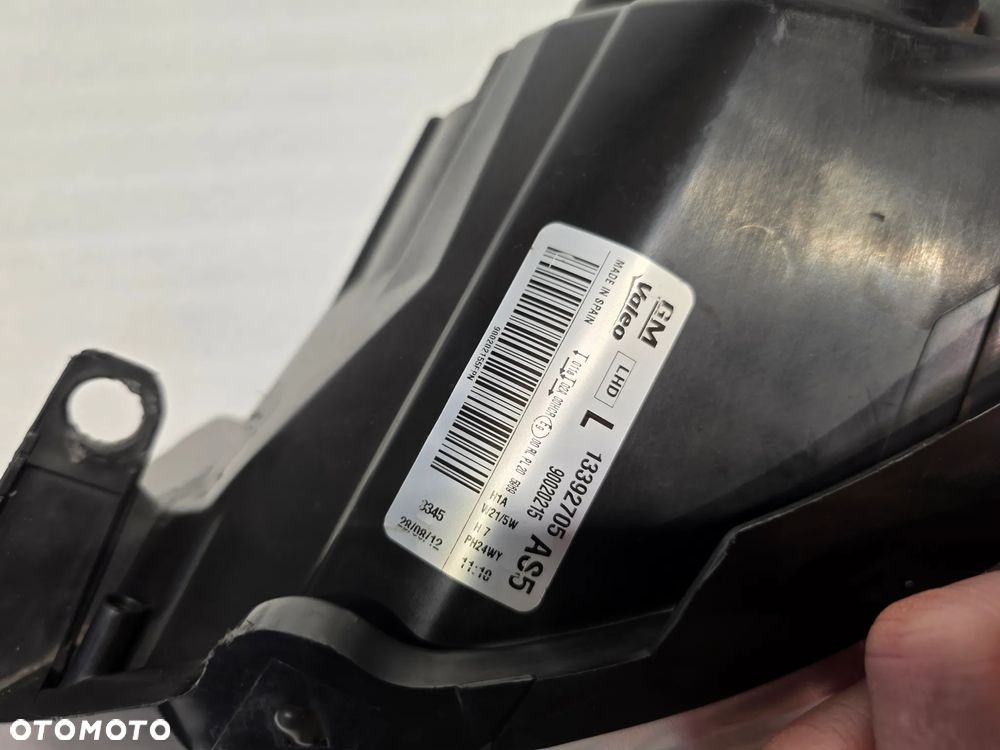 OPEL CORSA D LIFT 11-14 LEWA LAMPA PRZEDNIA PRZÓD , ŁADNA , JASNA , NR 13392705 , NR AUKCJI LPP151 - 8