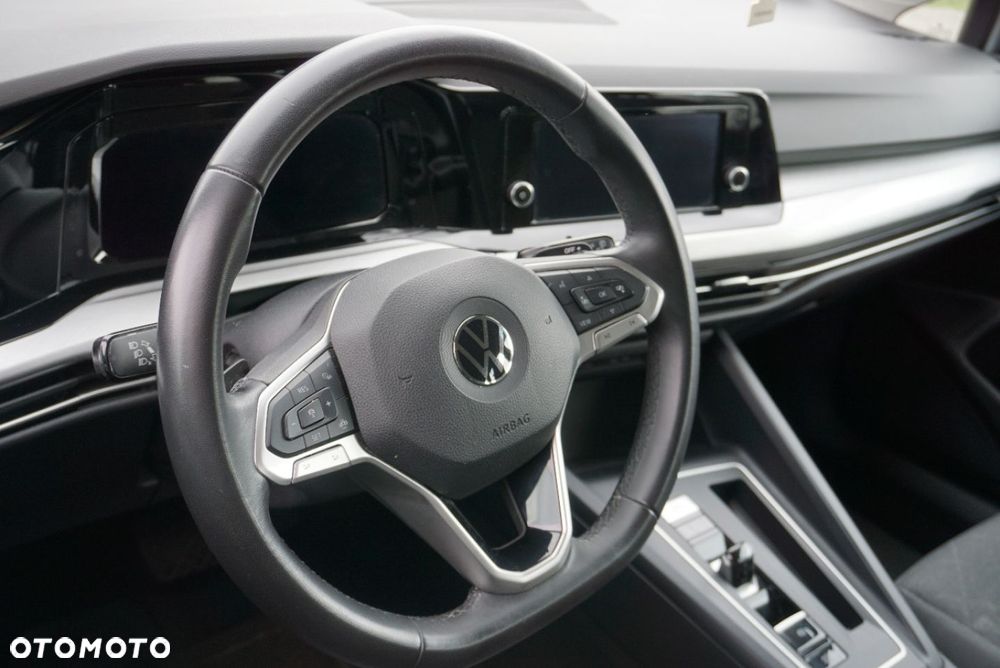 Volkswagen Golf - 11