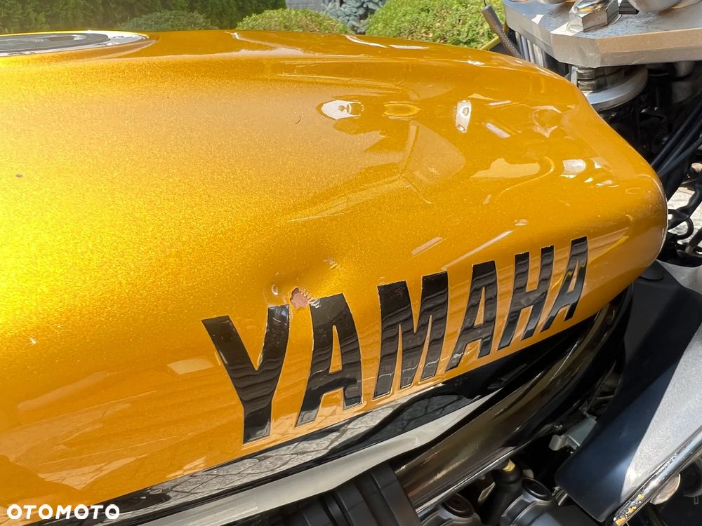 Yamaha FZS - 15