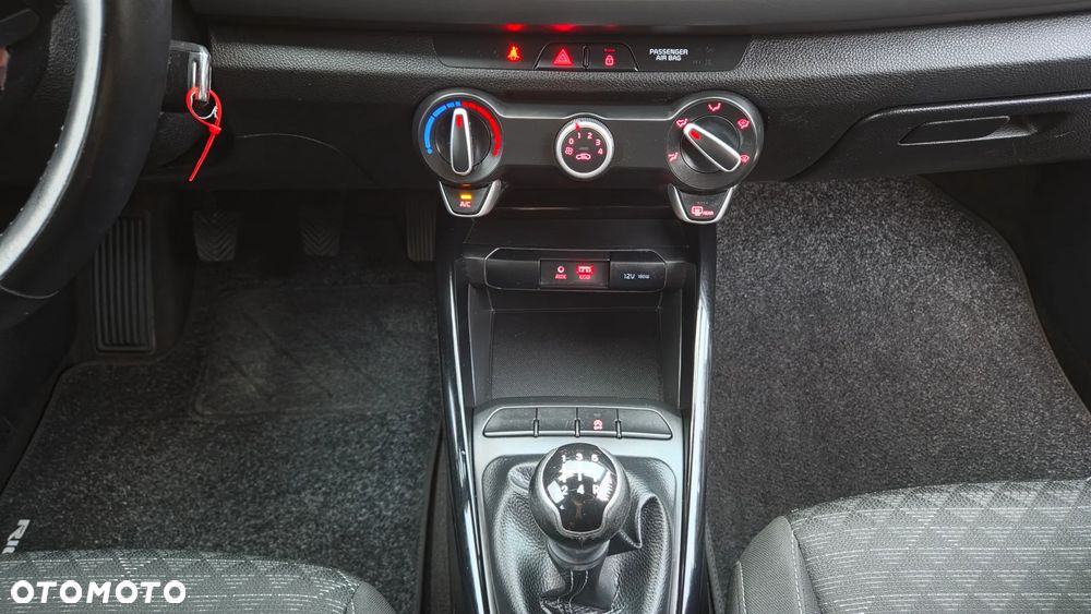 Kia Rio - 16