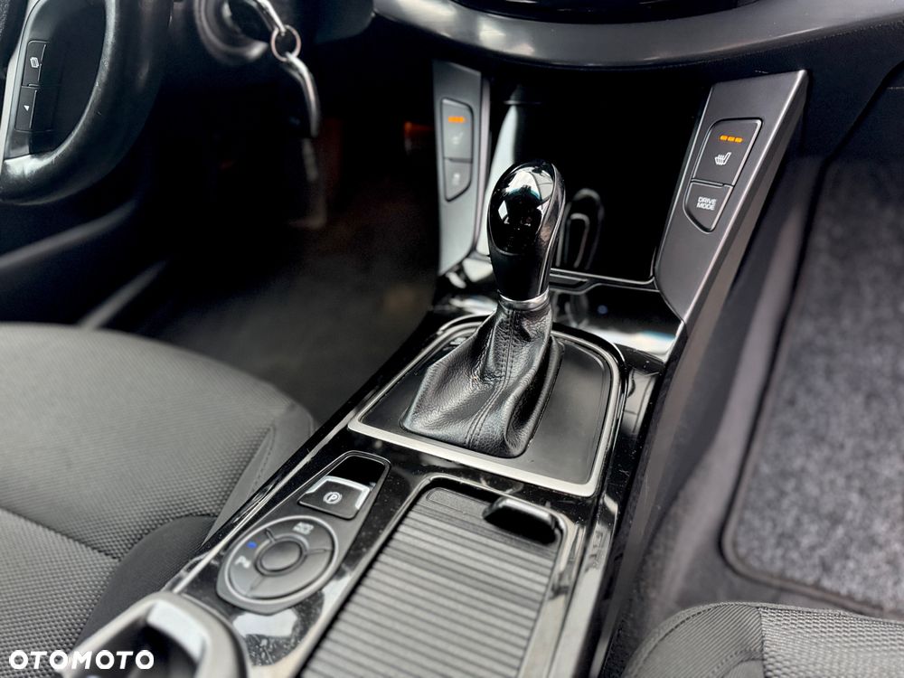 Hyundai i40 Kombi blue 1.7 CRDi DCT Premium - 13