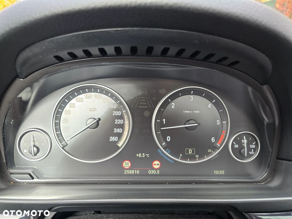 BMW Seria 5 530d - 24