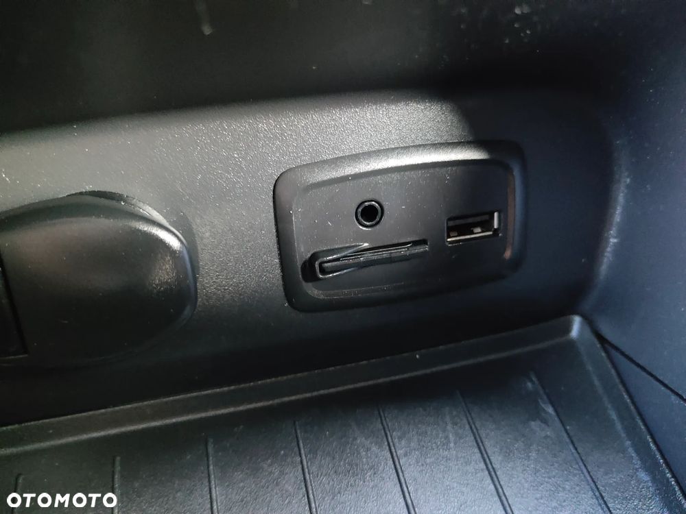 Renault Captur 1.5 dCi Intens EDC - 10