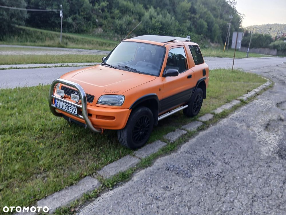 Toyota RAV4 2.0 - 15