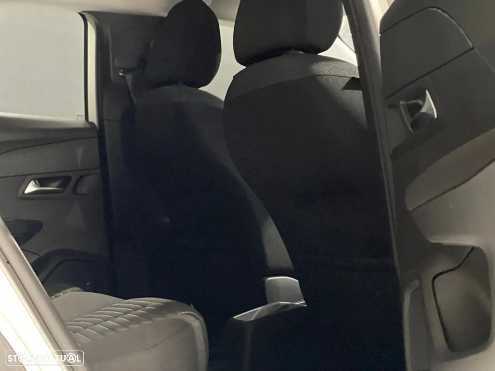 Peugeot 2008 - 9