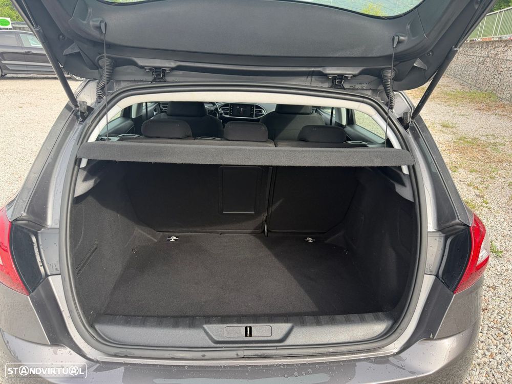 Peugeot 308 1.6 BlueHDi Allure J17 - 16