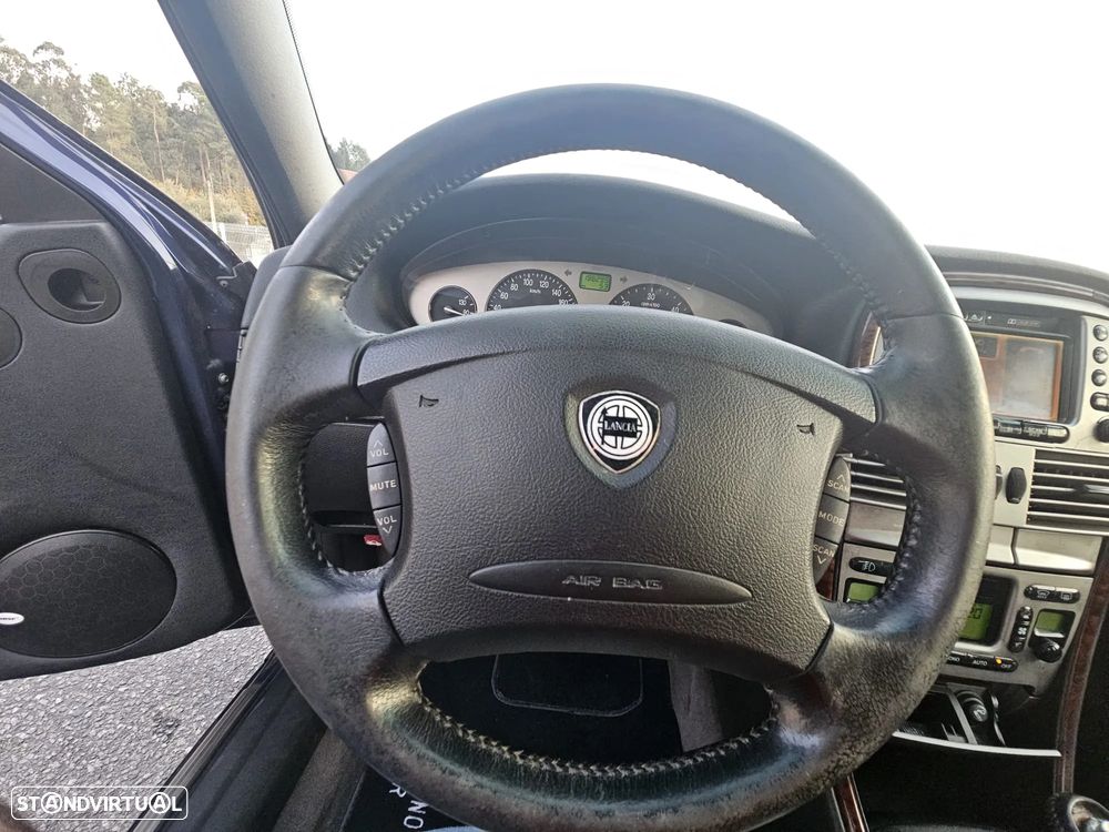 Lancia Lybra 1.9 JTD LX - 10