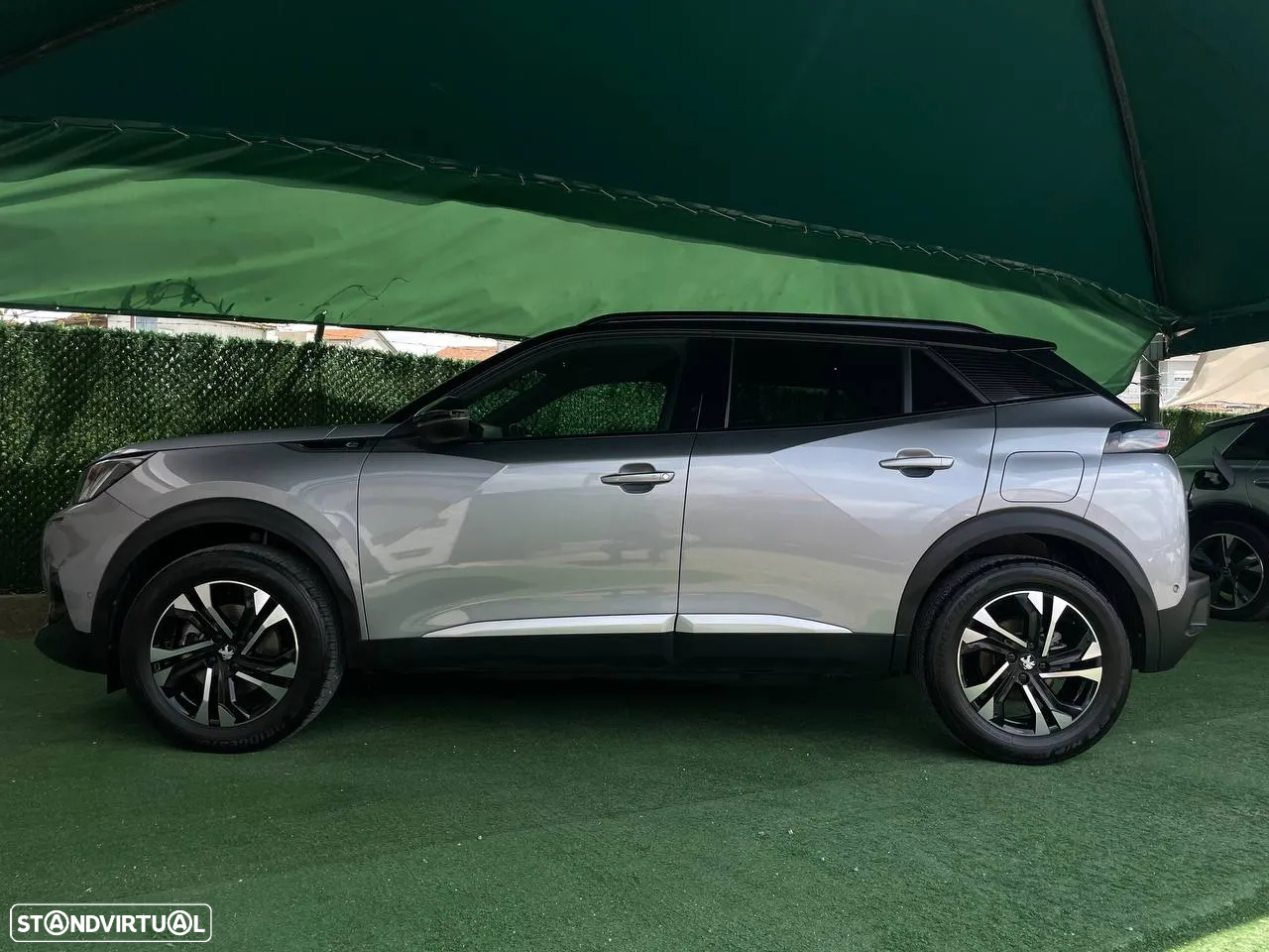 Peugeot e-2008 50 kWh GT - 2