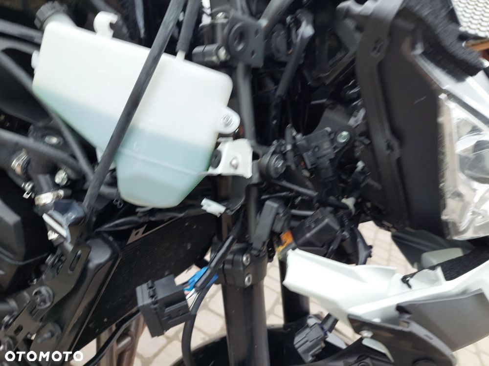 Kawasaki Versys 1000 - 11