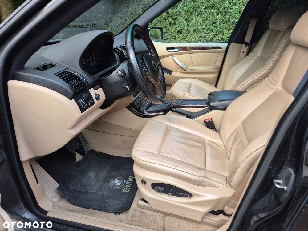 BMW X5 4.4i - 16