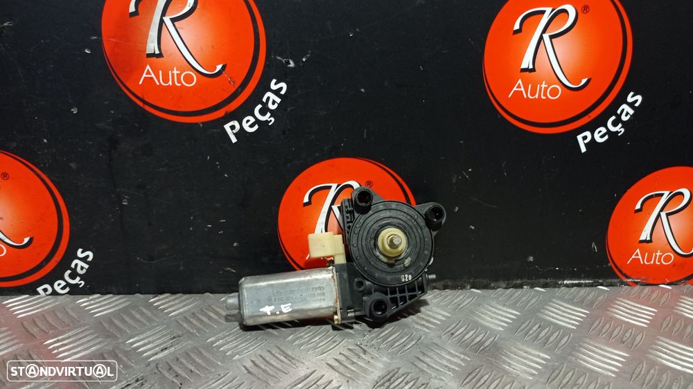 Motor Do Elevador Porta T.E Mercedes-Benz C-Class (W203) - 1