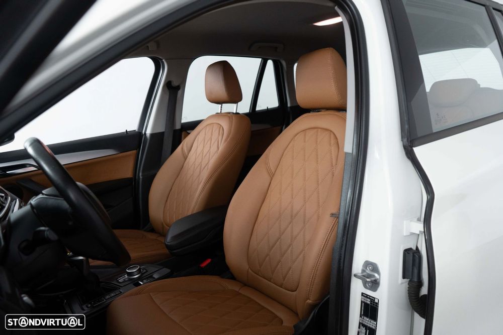 BMW X1 25 e xDrive Corporate Edition - 10