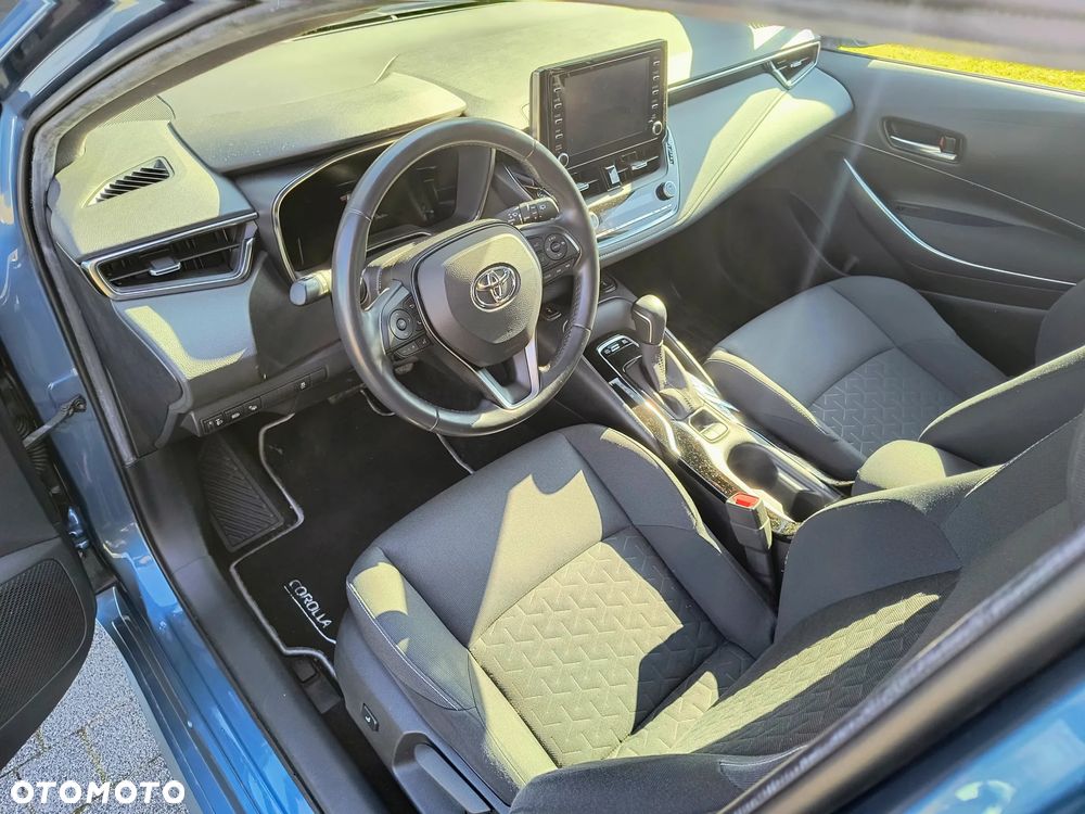 Toyota Corolla 1.8 Hybrid Comfort - 17
