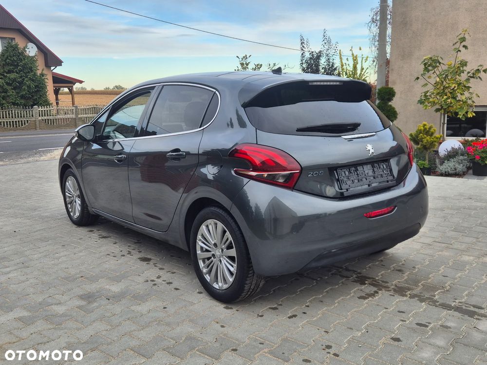 Peugeot 208 2017 photo 4