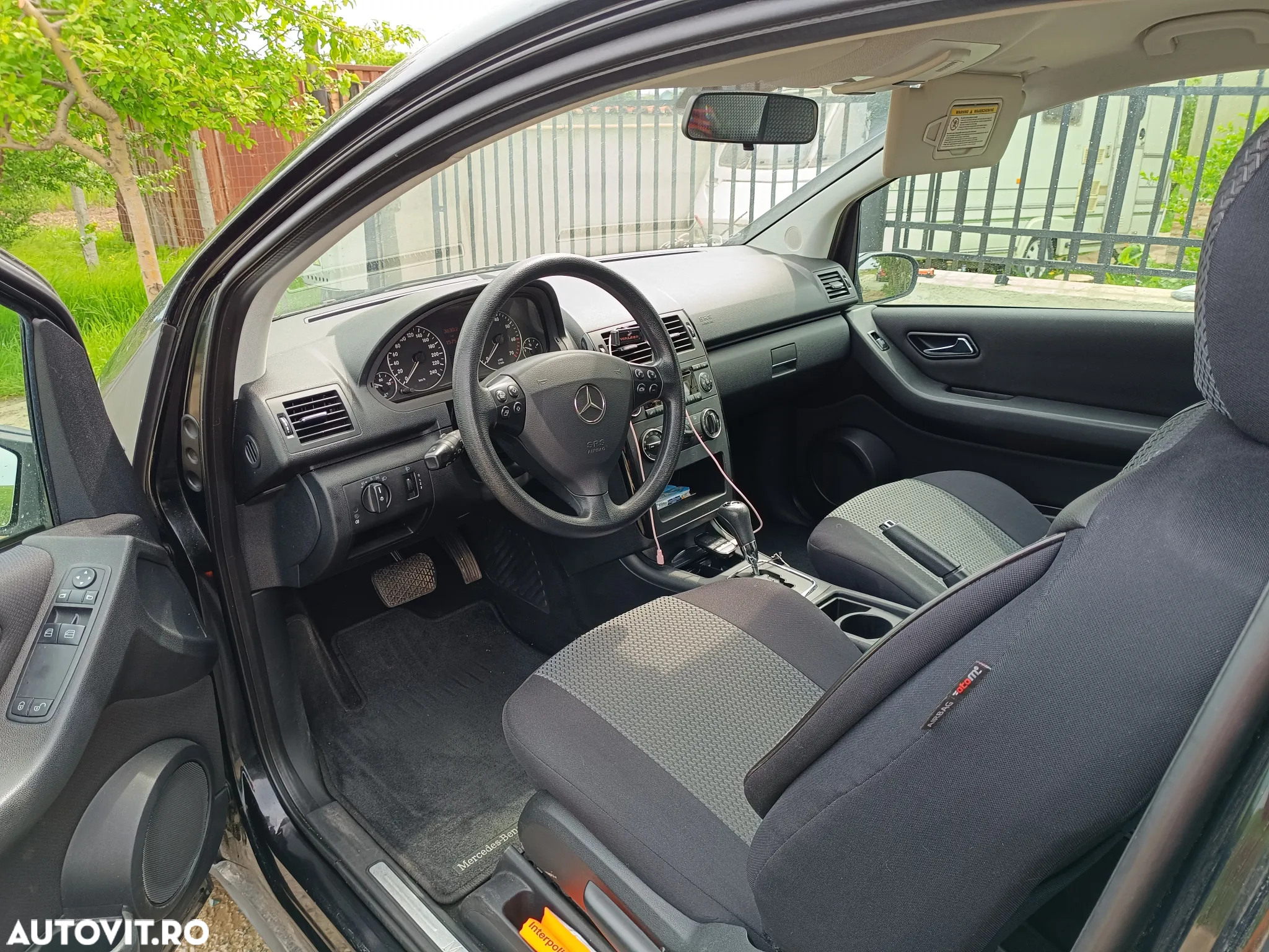 Mercedes-Benz A - 12