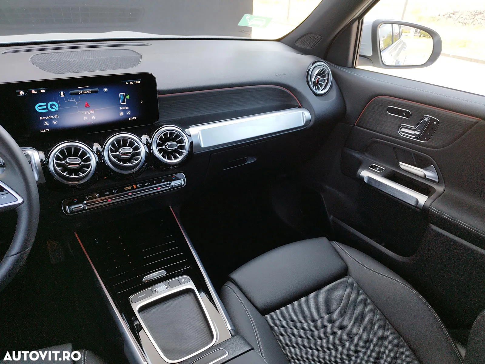 Mercedes-Benz EQB 300 4MATIC - 13