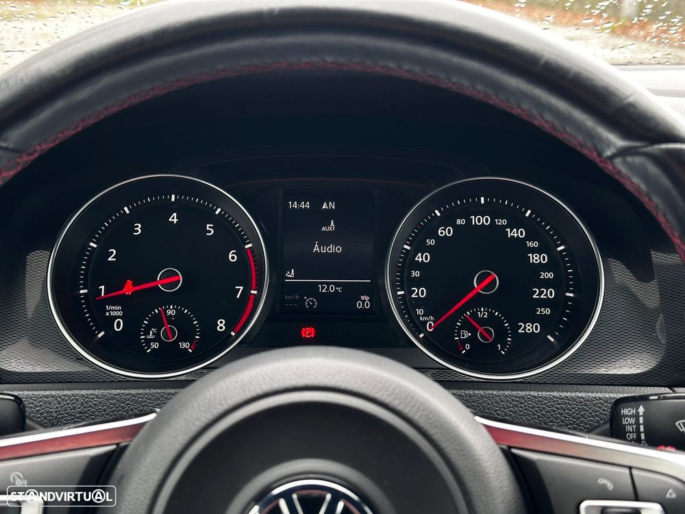 VW Golf GTI BlueMotion - 26