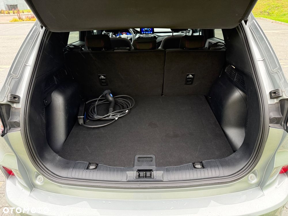 Ford Kuga - 10
