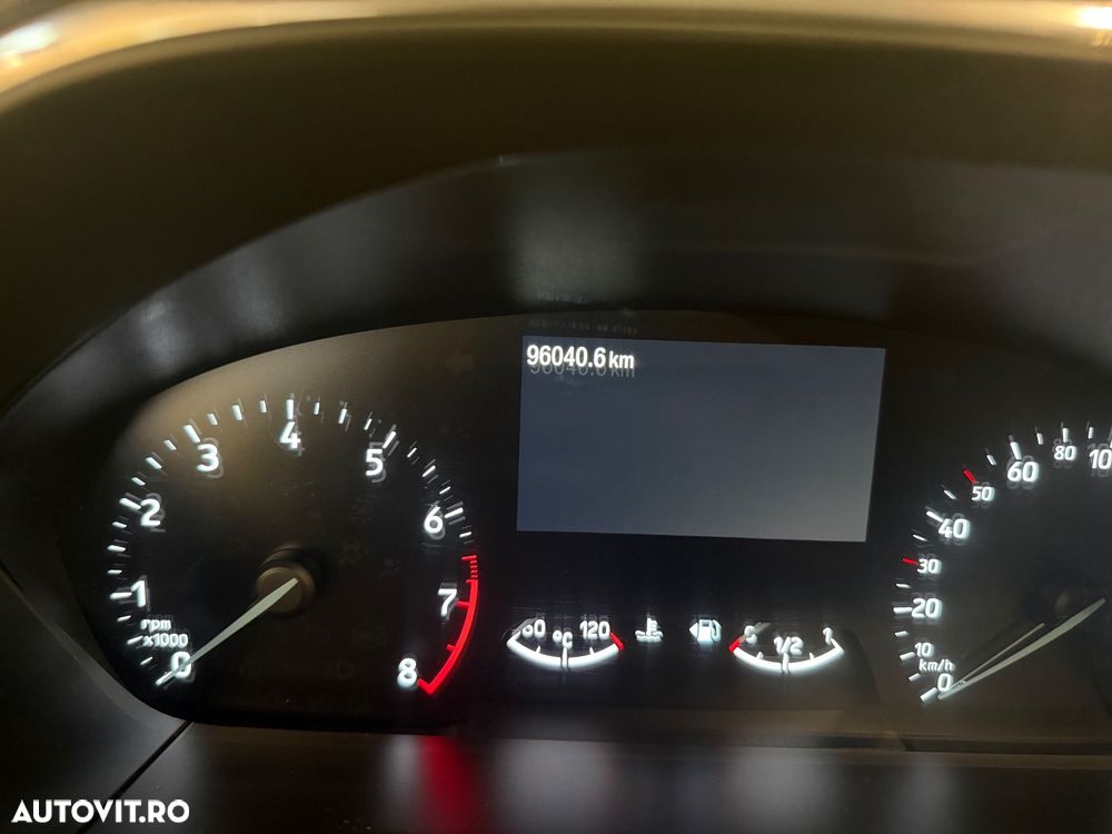 Ford Focus 1.0 EcoBoost Titanium - 28