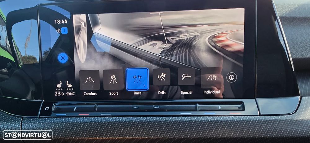 VW Golf 2.0 TSI R DSG - 33