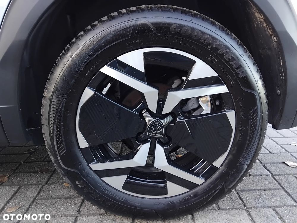 Peugeot 2008 PureTech 130 Allure S&S EAT8 - 30