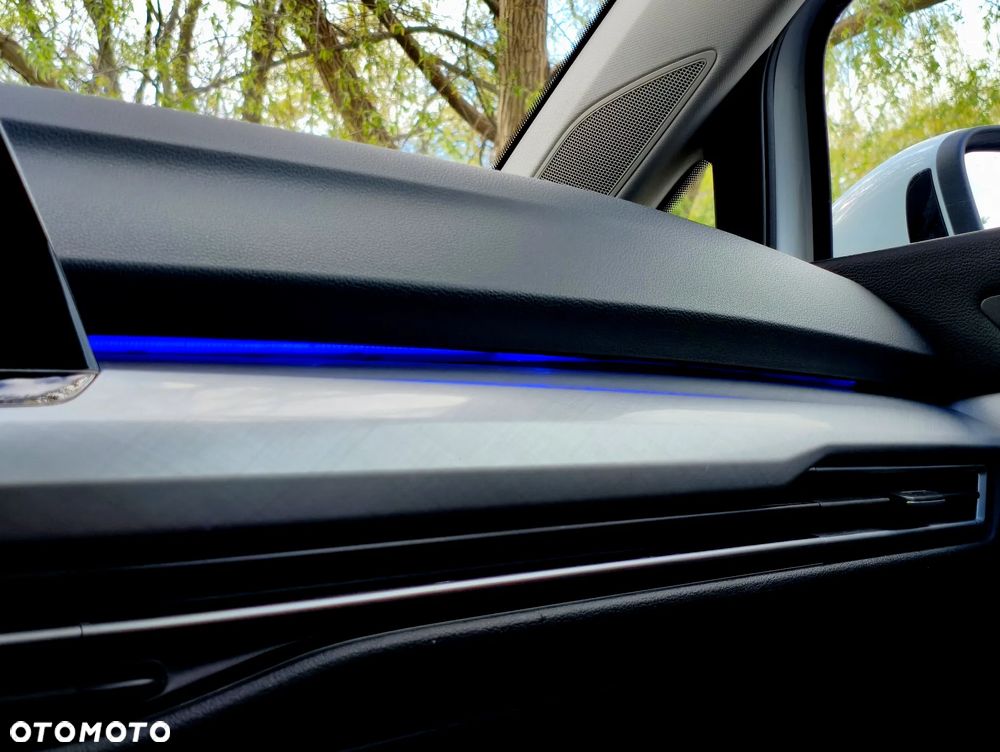 Volkswagen Golf - 25