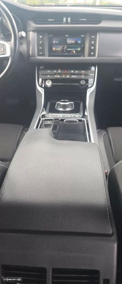 Jaguar XF Sportbrake 2.0 D R-Sport Aut. - 23