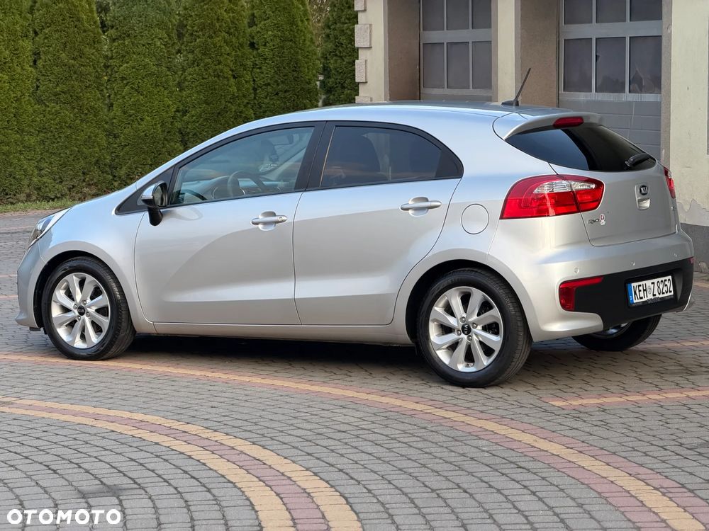 Kia Rio 1.2 ISG Uefa Euro 2016 - 7