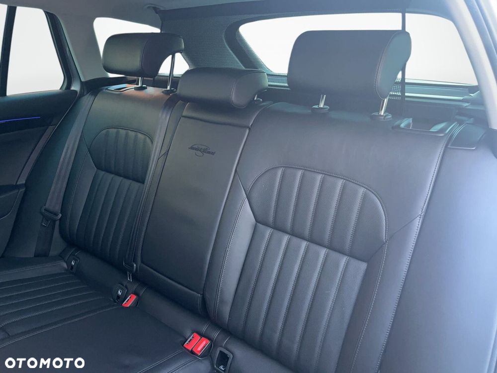 Skoda Superb 2.0 TDI L&K - 32