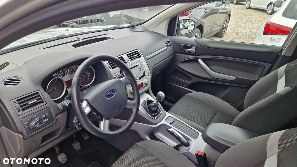 Ford Kuga 2.0 TDCi 2x4 Champions Edition - 8