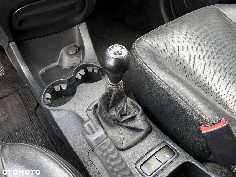 Kia Sportage 2.0 CRDI EX - 13