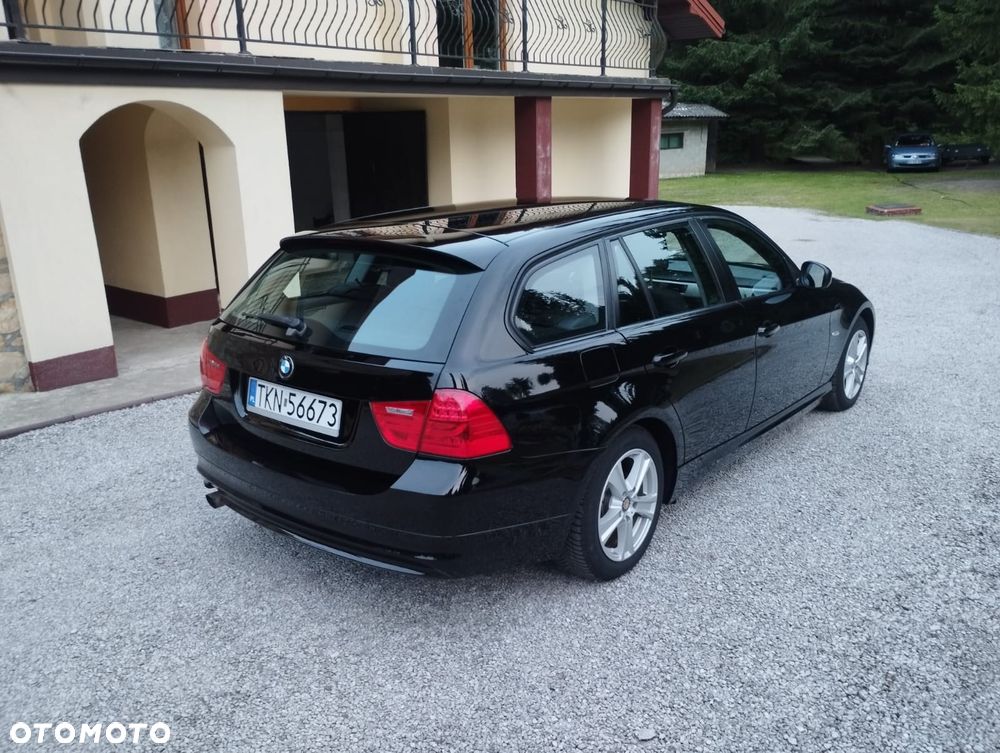 BMW Seria 3 318d - 4