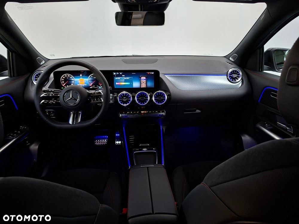 Mercedes-Benz GLA - 29