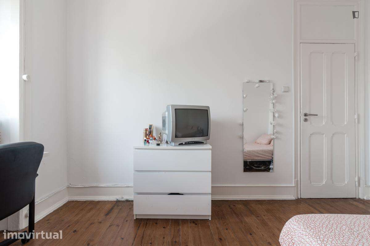 Quarto - localizado em Arroios Lisbon - Grande imagem: 5/15
