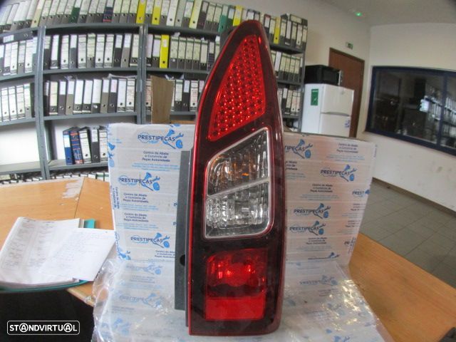 Farol Tras 9680545180 9677205080 PEUGEOT PARTNER 2 BREAK B9 FASE 3 2016 1.6HDI 100CV 4P CINZA ACASTANHADO DRT ORIGINAL - 1