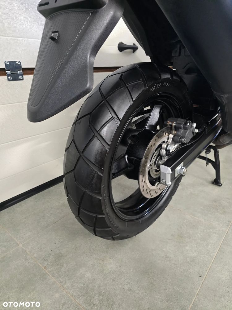 Suzuki V-STROM - 9