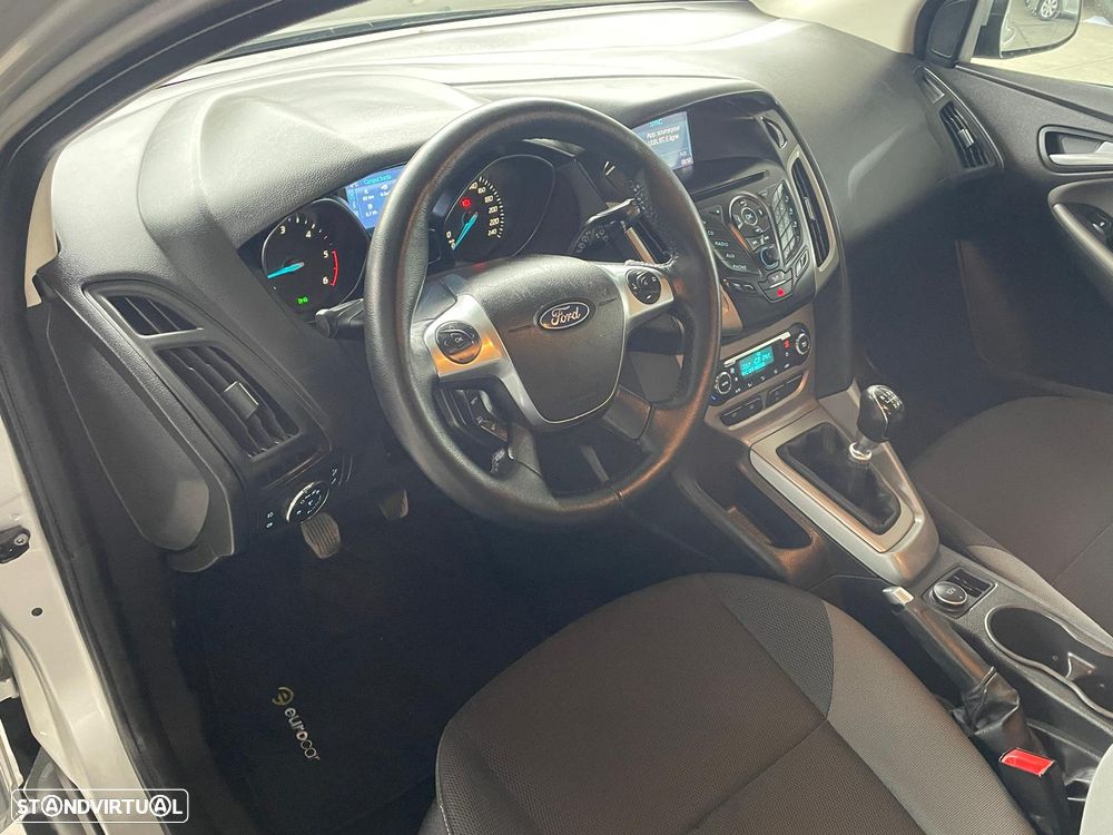 Ford Focus SW 1.6 TDCi ECOnetic 88g S&S Titanium - 10