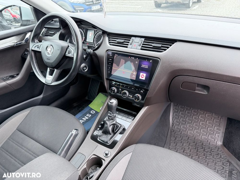 Skoda Octavia 2.0 TDI (Green tec) 4x4 DSG Scout - 6