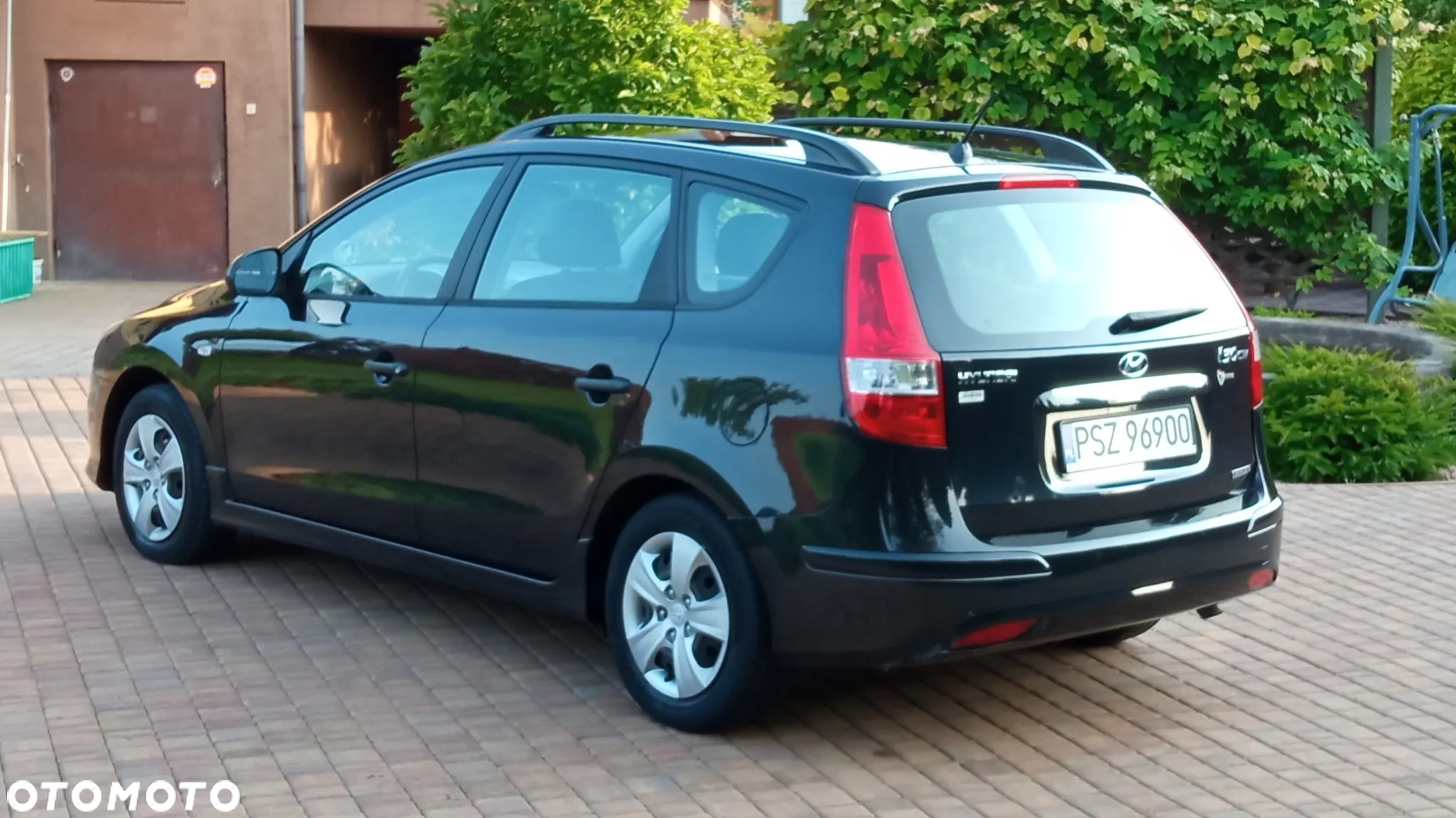 Hyundai i30 i30cw 1.6 CRDi FIFA WM Edition - 10