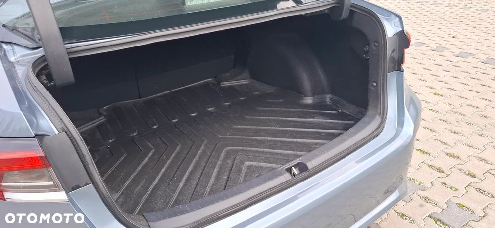 Toyota Corolla 1.6 Comfort - 14