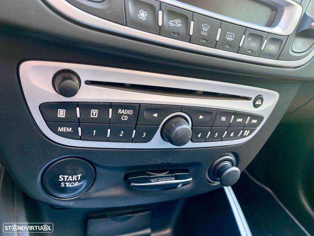 Renault Mégane Sport Tourer dCi 130 FAP Luxe - 17