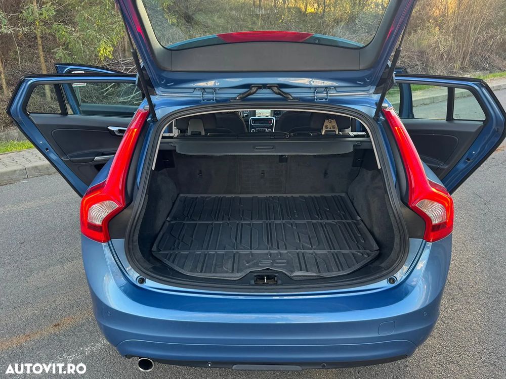 Volvo V60 D2 Geartronic Powershift Momentum - 30