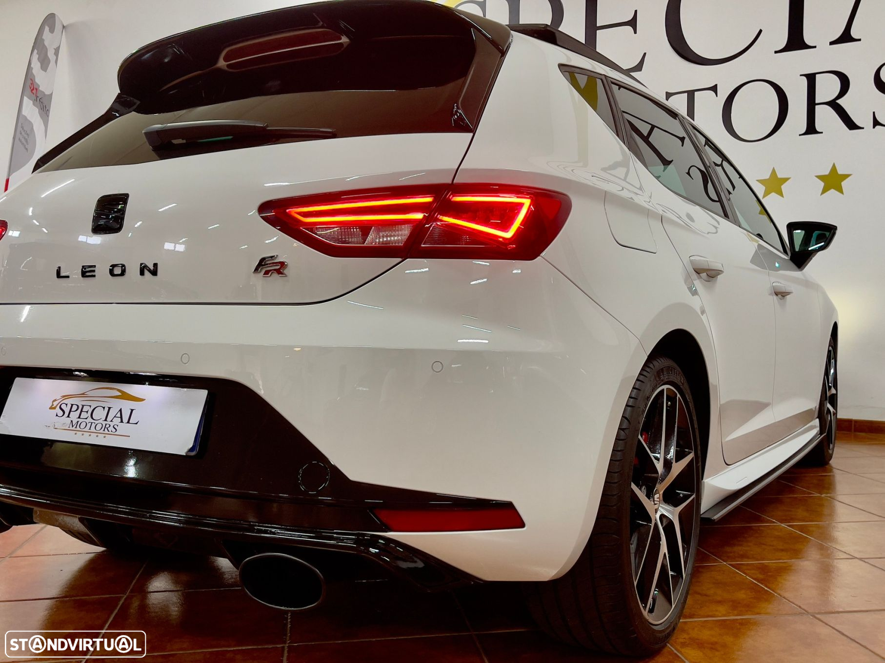 SEAT Leon 2.0 TDI DPF FR - 17